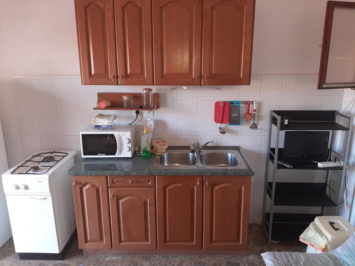 Apartments Ivan Perkov Tomas Bilo Primošten Buitenkant foto