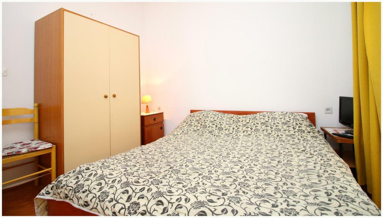Apartments Ivan Perkov Tomas Bilo Primošten Buitenkant foto