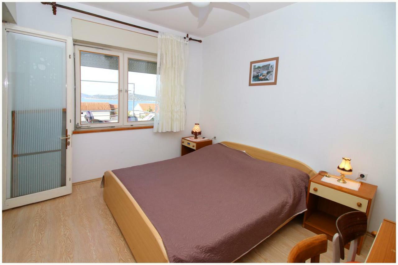 Apartments Ivan Perkov Tomas Bilo Primošten Buitenkant foto